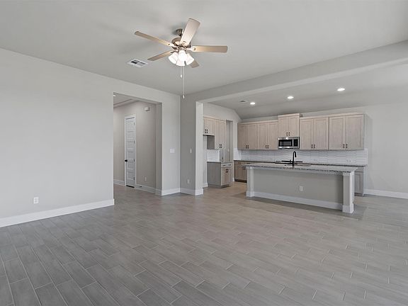 5th image of 228 Scenic Hills Cir