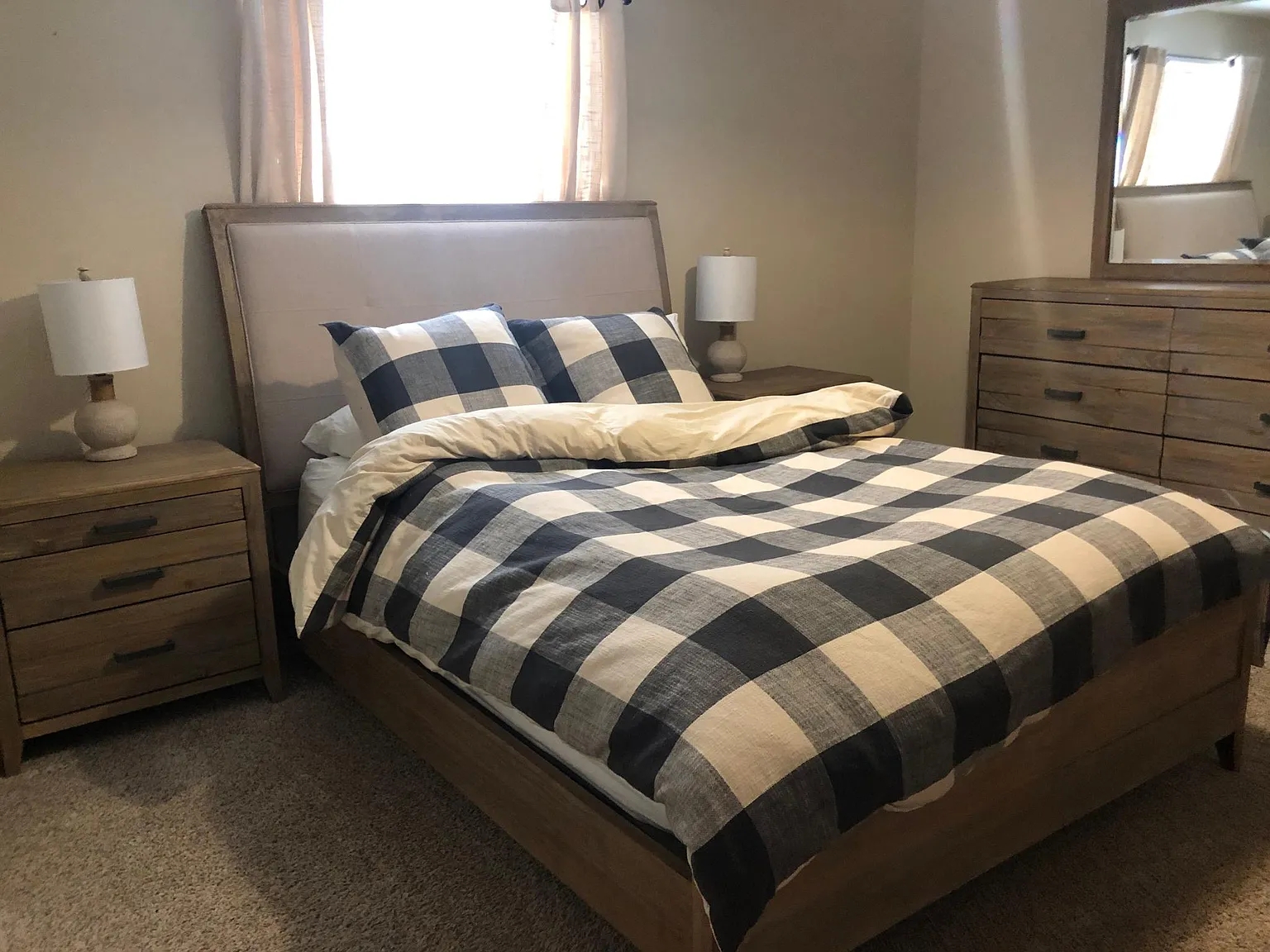 1 bed, 980 sqft, $1,500 — Photo 3