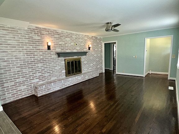 3rd image of 1207 S Riverdale Ave
