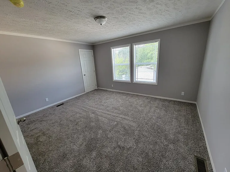 Amherst Ridge — Photo 44