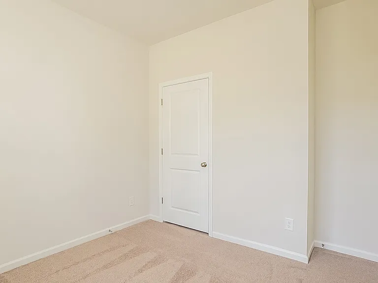 732 Courtland Dr — Photo 11
