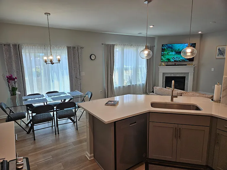 2640 Quarterdeck Dr — Photo 5