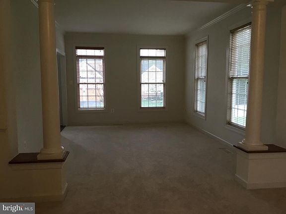 4th image of 19106 Silver Maple Ct