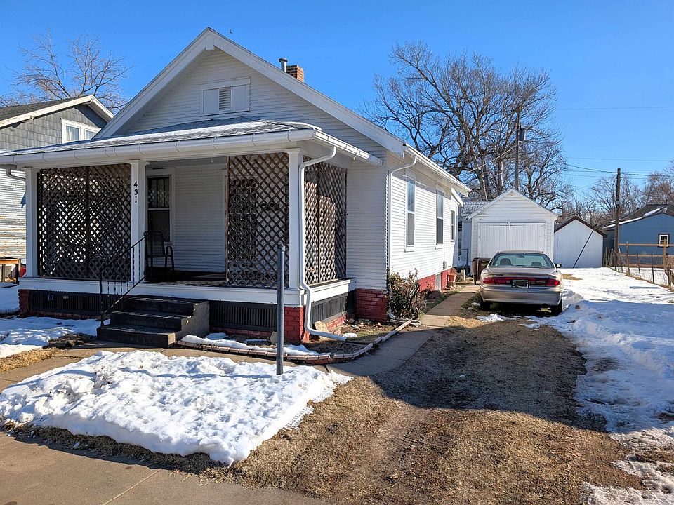 1st image of 431 Montrose St