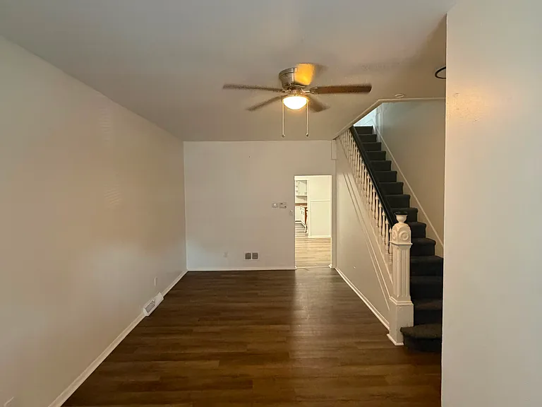 1625 W 4th St — Photo 3