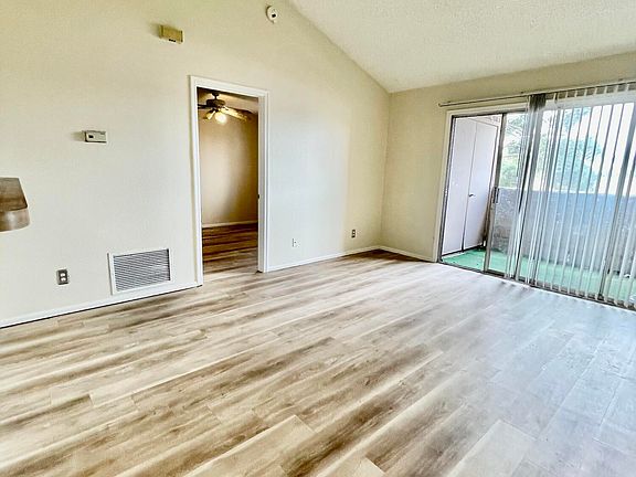 2nd image of 623 W Guadalupe Rd Unit 239