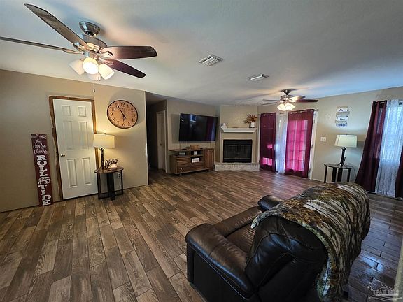 4th image of 1573 Chippendale Cir