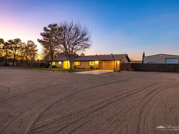 8155 W Ave E, Lancaster, CA 93536