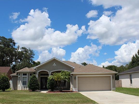 3rd image of 950 Canary Lake Ct