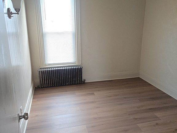 5th image of 524 Jefferson Ave #6