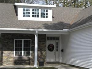 2nd image of 28 Miller St