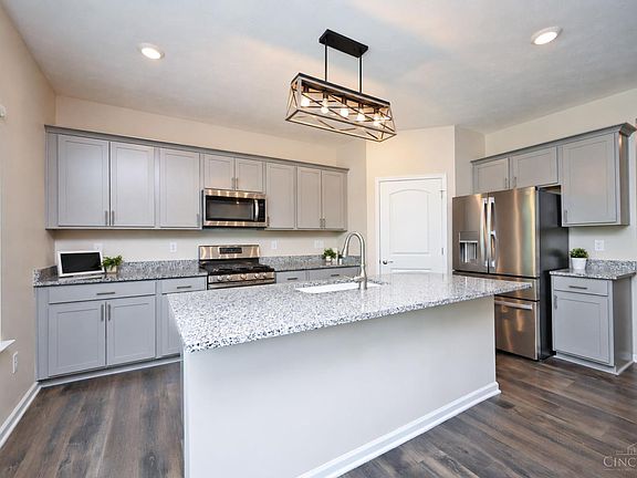 3rd image of 60 Goldfish Ln