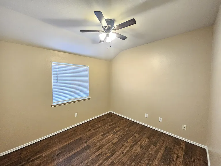 3235 Guadaloupe — Photo 30