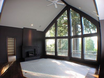 3rd image of 5232 Crystal Springs Dr NE