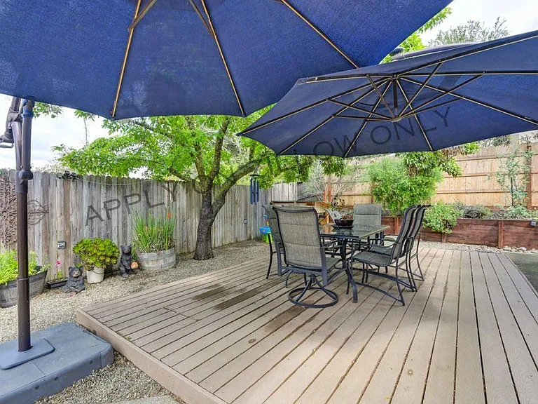 3319 Chapelle Dr — Photo 29