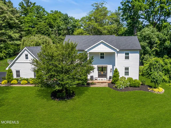 4 Constitution Drive, Leonardo, NJ 07737