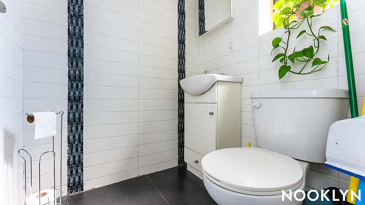 Rented by Nooklyn NYC LLC | media 9