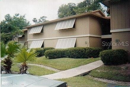 3rd image of 120 Hibiscus Woods Ct APT 13C