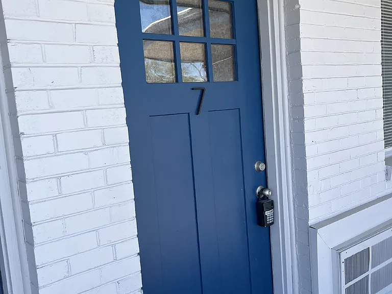 2607 Jefferson St #7 — Photo 3