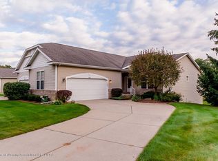 1731 N Crystal Cove Dr, Haslett, MI 48840
