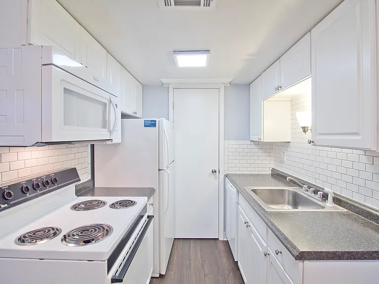 29 Devon Ct — Photo 16