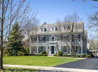 260 Linden St, Winnetka, IL 60093