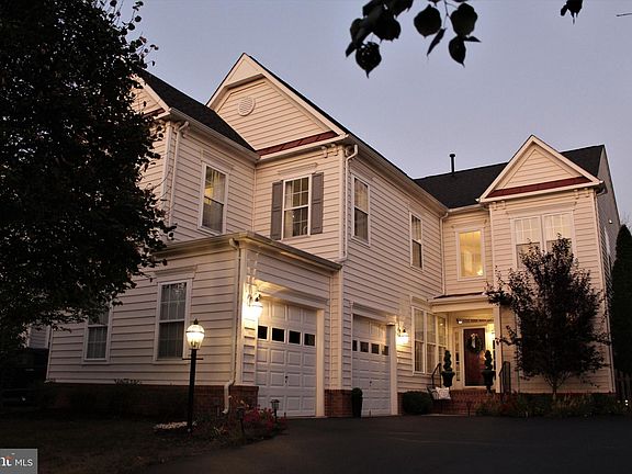 3rd image of 21828 Wingfoot Ct