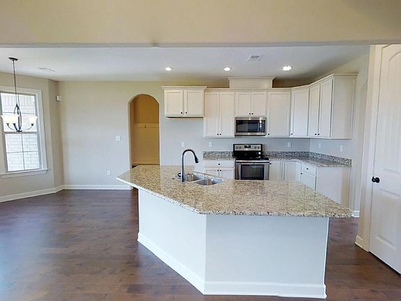 5th image of 5151 Braham Dr