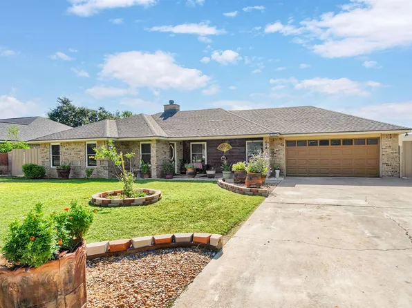 104 Medicine Bow Trl, Del Rio, TX 78840