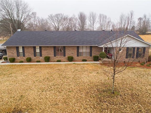 4th image of 1429 Charles Dr