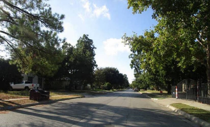 2nd image of 2212 Grace Ave
