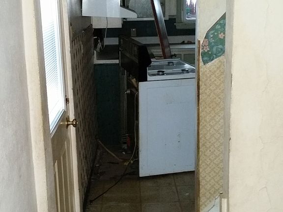 3rd image of 1814 Kendall St