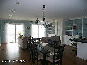4th image of 2212 Evans St