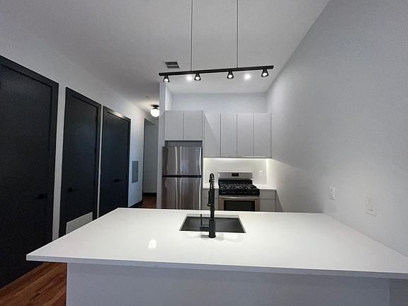 2nd image of 565 Communipaw Ave #14E