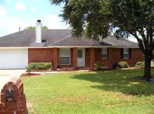 106 Falcon Ln, Victoria, TX 77905