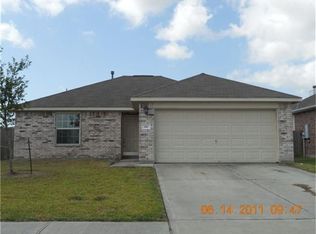 101 Coyote Creek Dr, La Marque, TX 77568