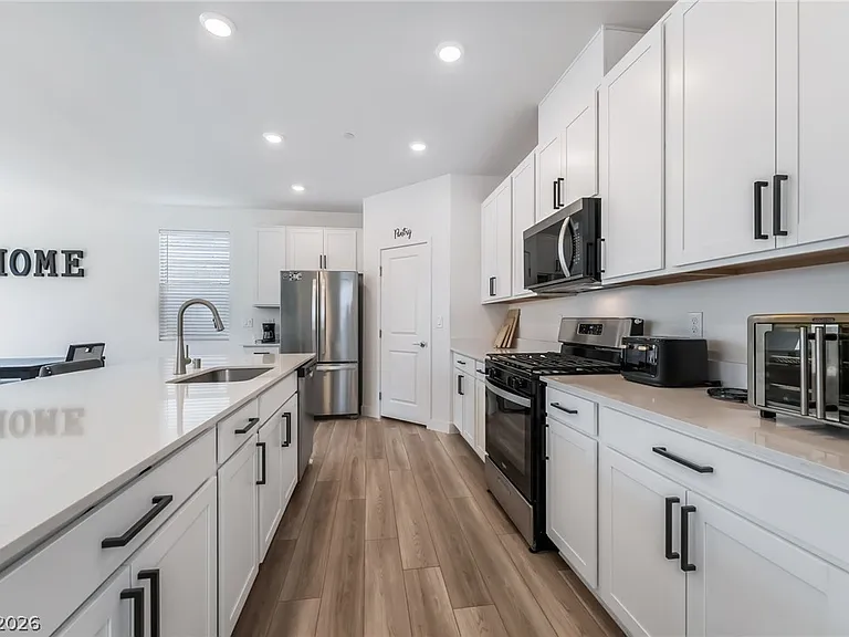 670 Tranquil Bay Ct — Photo 13