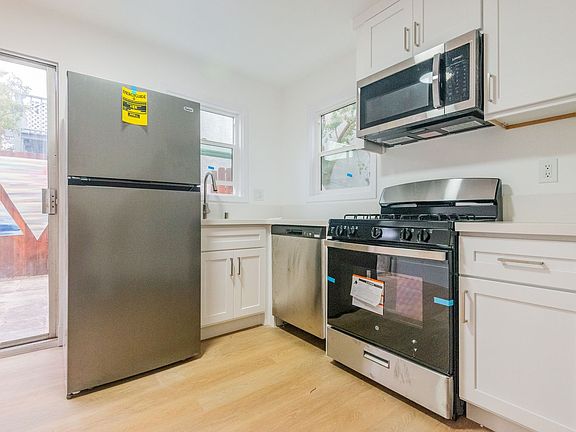 4th image of 2601 14th St #2B-1BA