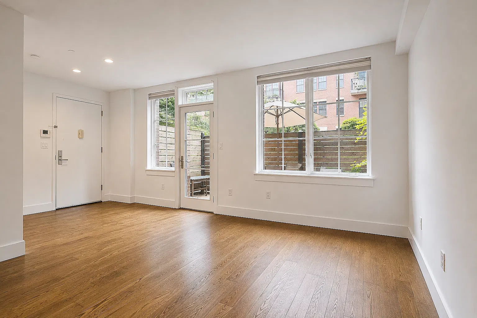 238 Hall Street — Photo 2