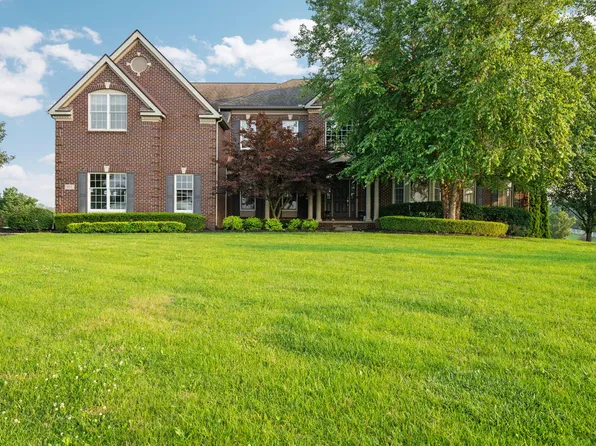 931 Northern Dancer Dr, Saline, MI 48176