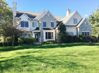19 Windsor Ln, Lititz, PA 17543
