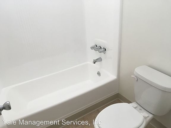 5th image of 5204 Yarmouth Ave APT 324