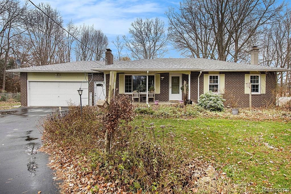 165 Red Maple Trl, Ortonville, MI 48462 | Zillow