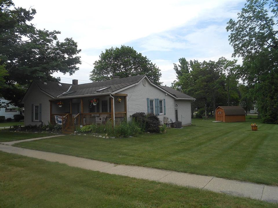 1st image of 212 E Washington Ave