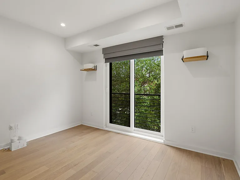 7700 Georgia Ave NW #204 — Photo 11