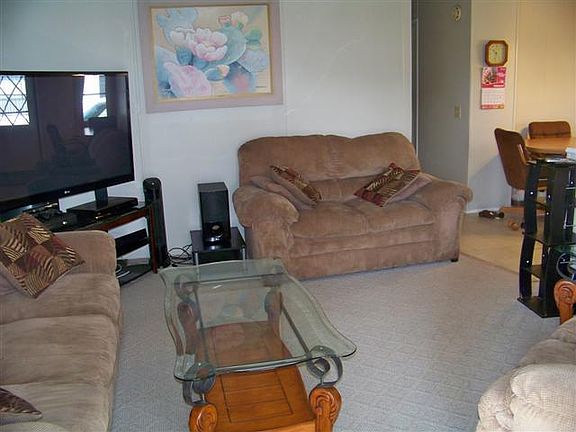 3rd image of 2013 Oriole Ln