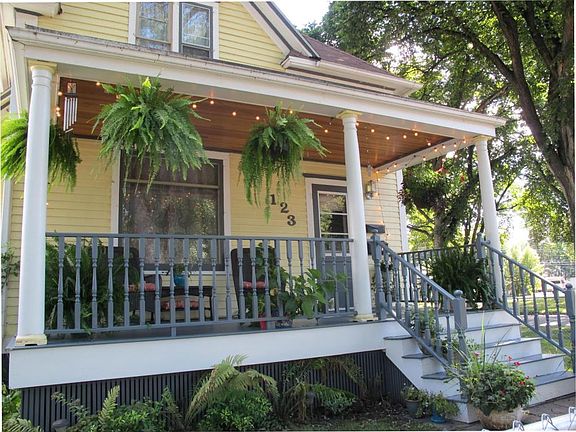 3rd image of 123 Walnut St