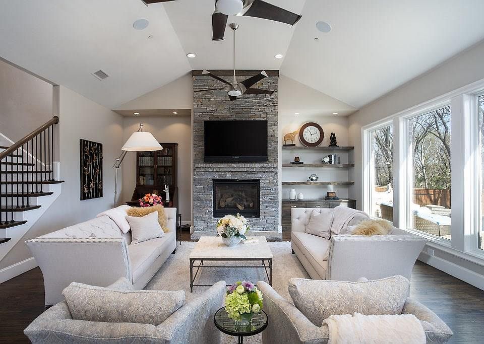 1st image of 905 Palos Verdes Trl