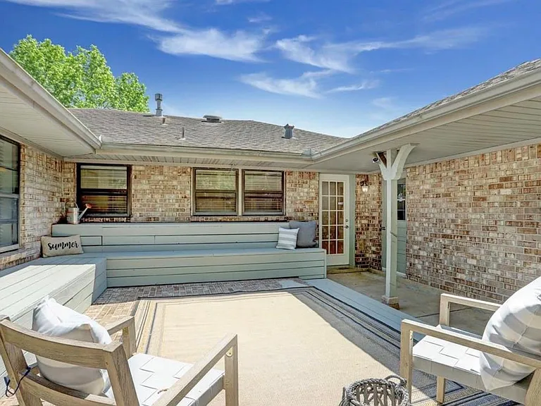 3708 Bellaire Blvd — Photo 17