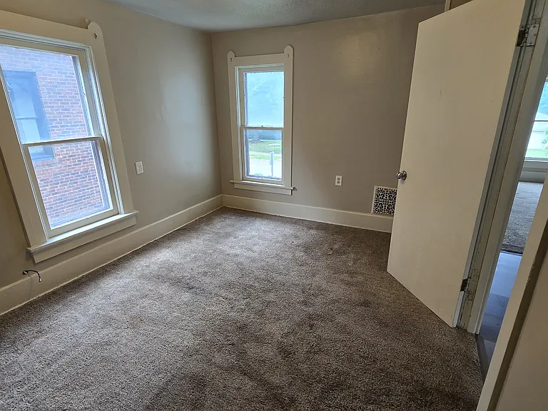 1148 S Arch Ave — Photo 12